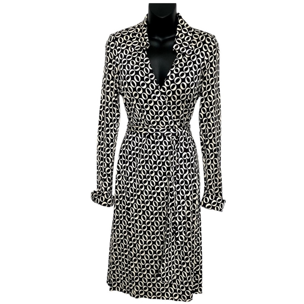Diane Von Furstenberg Black and White Long Sleeve Dress